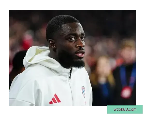 乌帕梅卡诺续约年薪不变签约费1600万欧分期支付方案敲定